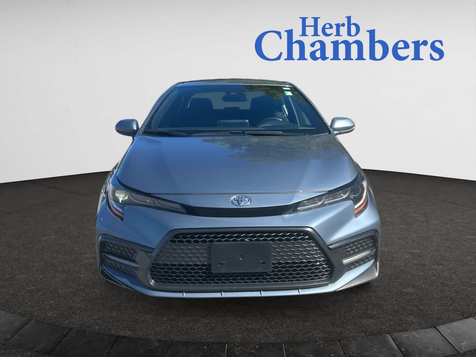 2020 Toyota Corolla SE photo 2