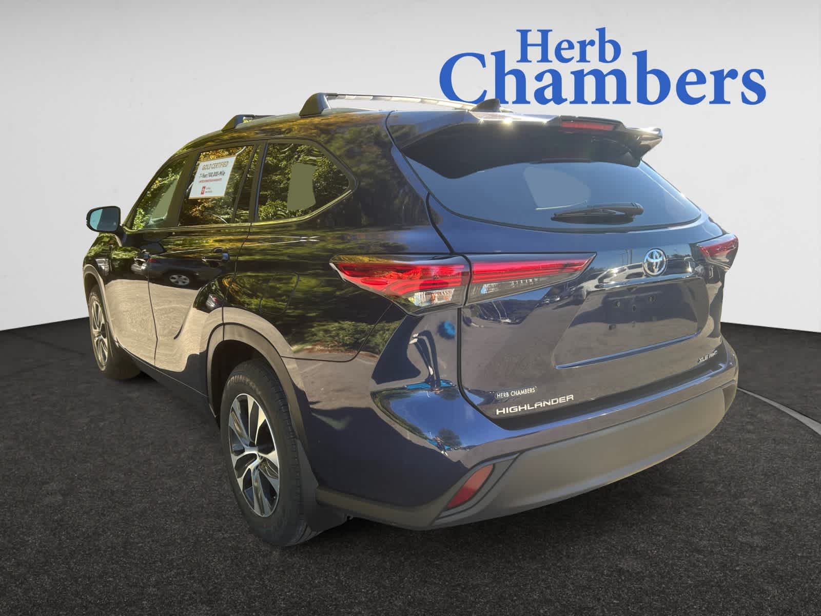 2023 Toyota Highlander XLE photo 3