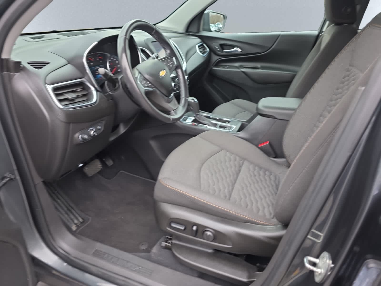 used 2021 Chevrolet Equinox car, priced at $26,998