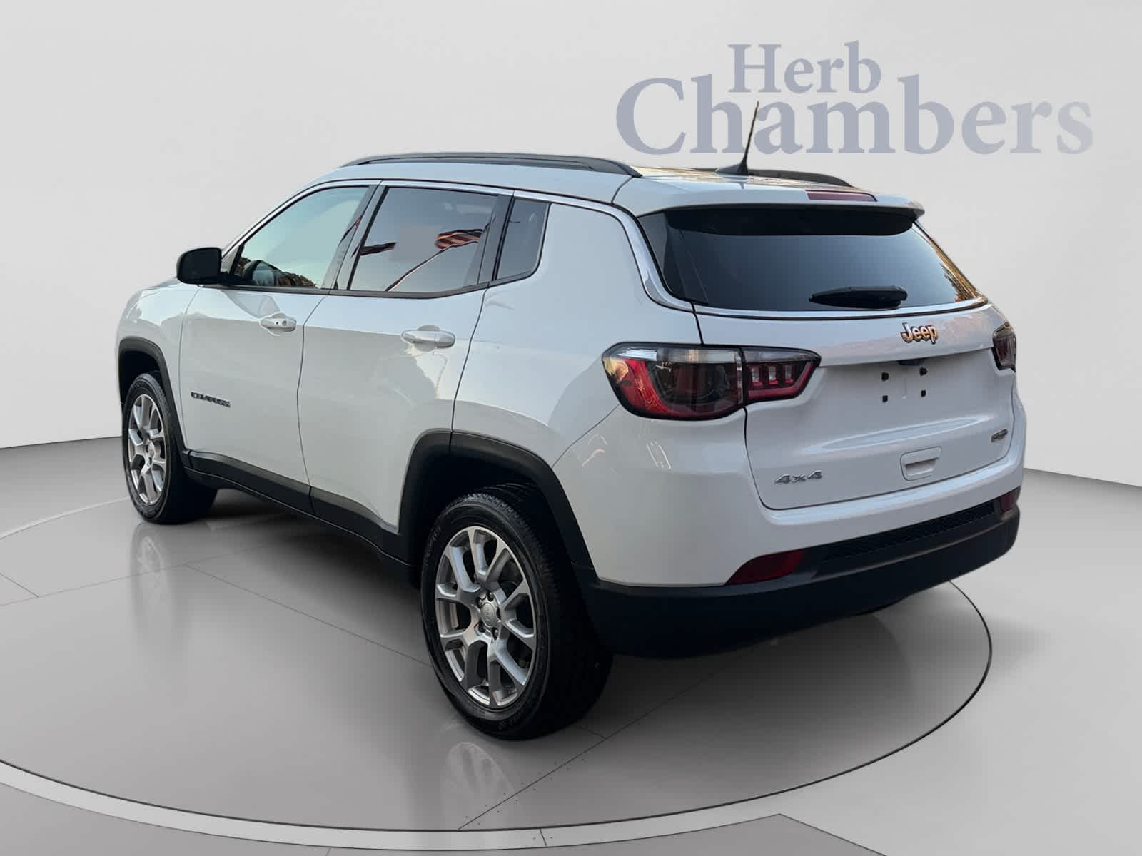 Used 2023 Jeep Compass Latitude Lux SUV