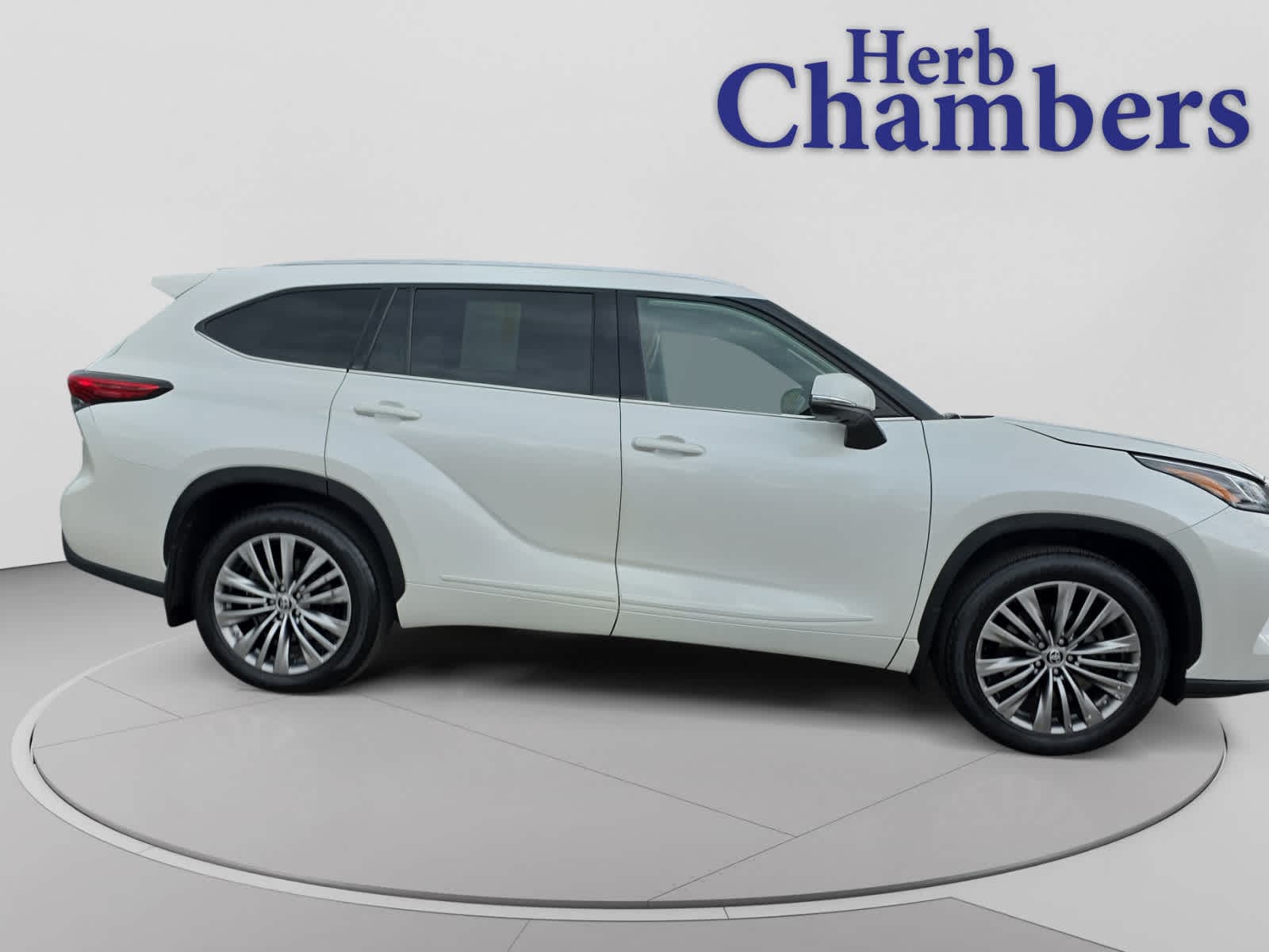 used 2021 Toyota Highlander car, priced at $35,998