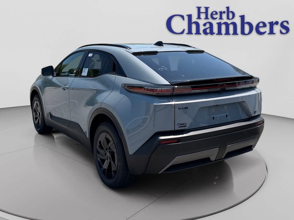 New 2026 Toyota C-HR SE SUV