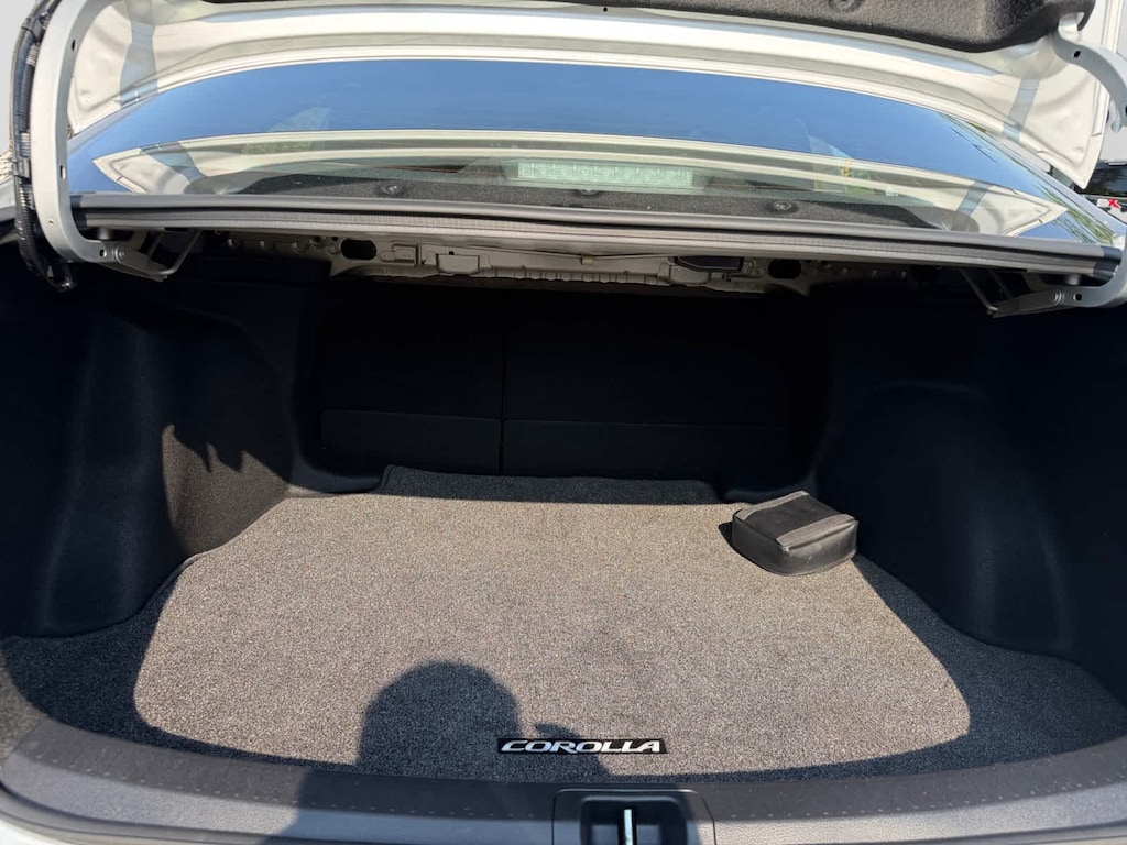 Used 2024 Toyota Corolla SE Sedan