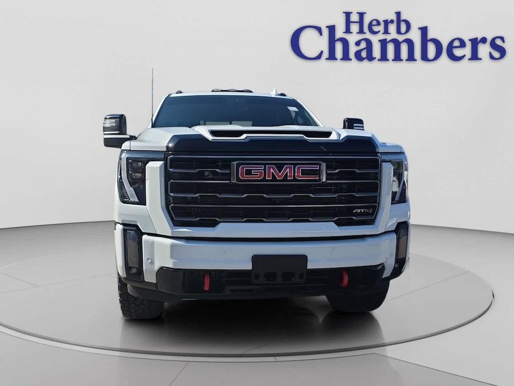 Used 2024 GMC Sierra 2500HD AT4 4WD Crew Cab 159 Truck