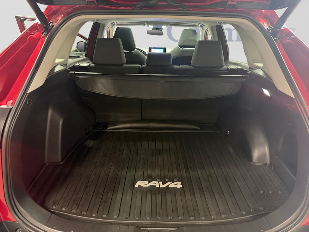 Used 2024 Toyota RAV4 XLE SUV