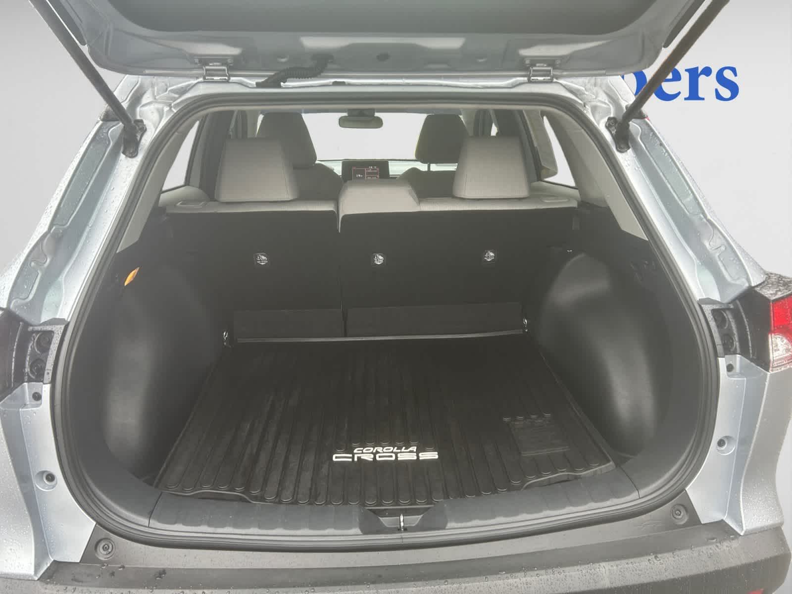 2022 Toyota Corolla Cross L photo 4