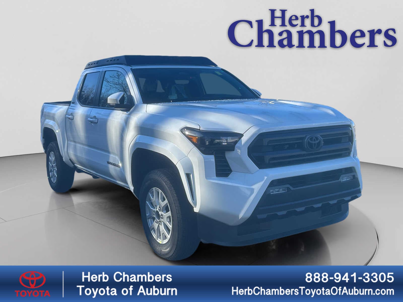 2025 Toyota Tacoma SR5's photo