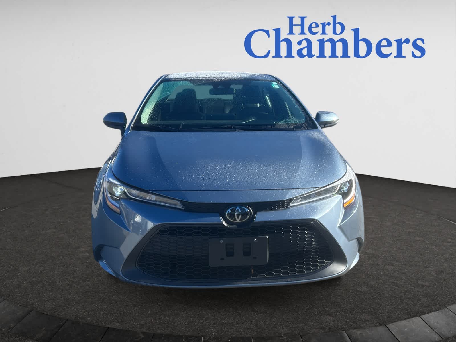 2022 Toyota Corolla LE photo 2