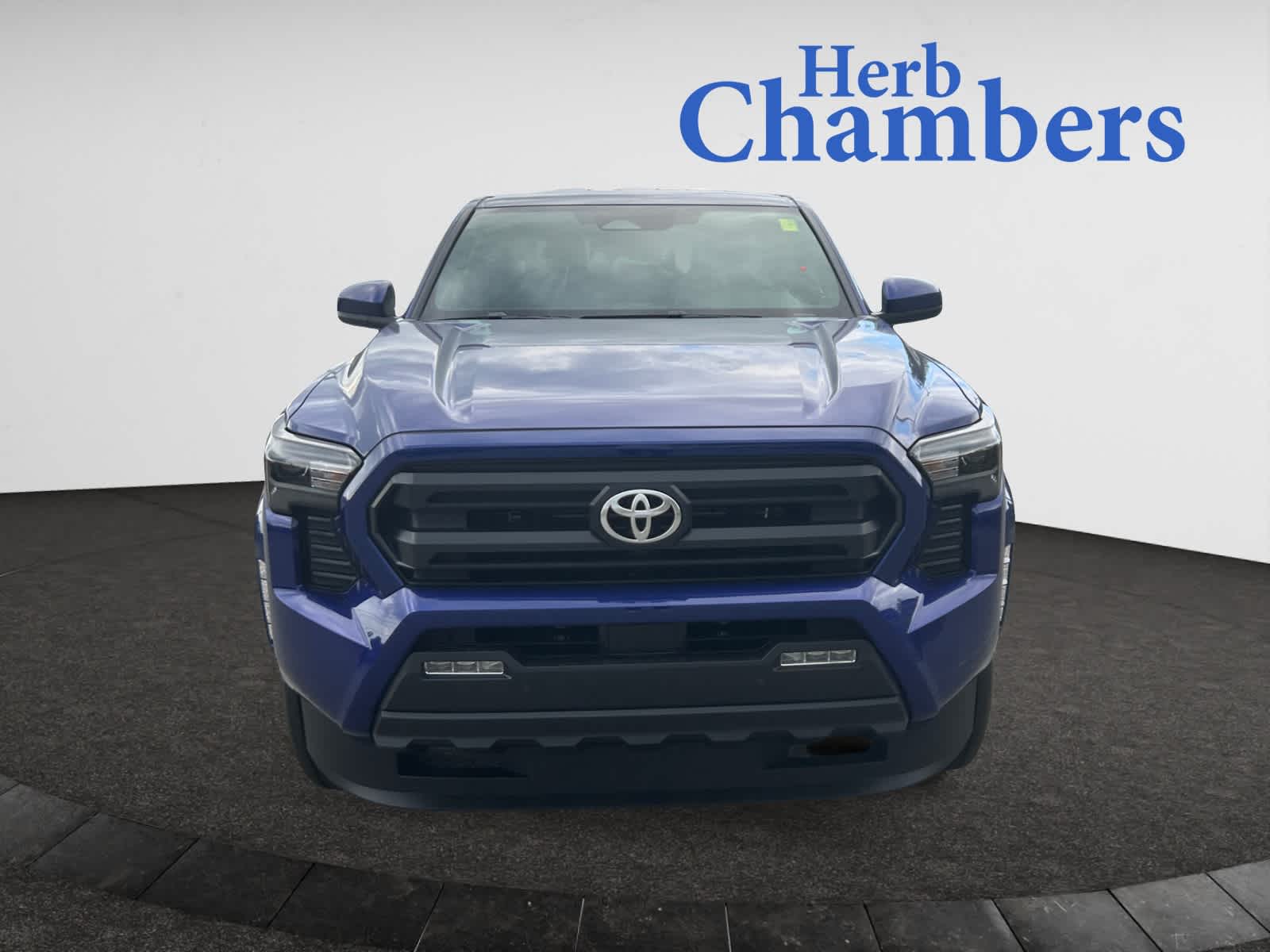 2025 Toyota Tacoma SR5 photo 2