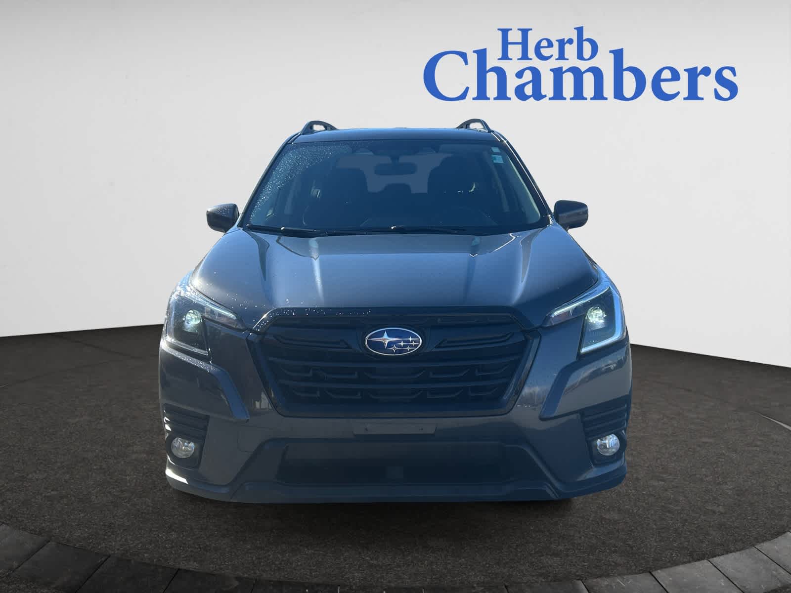 2022 Subaru Forester Premium photo 2