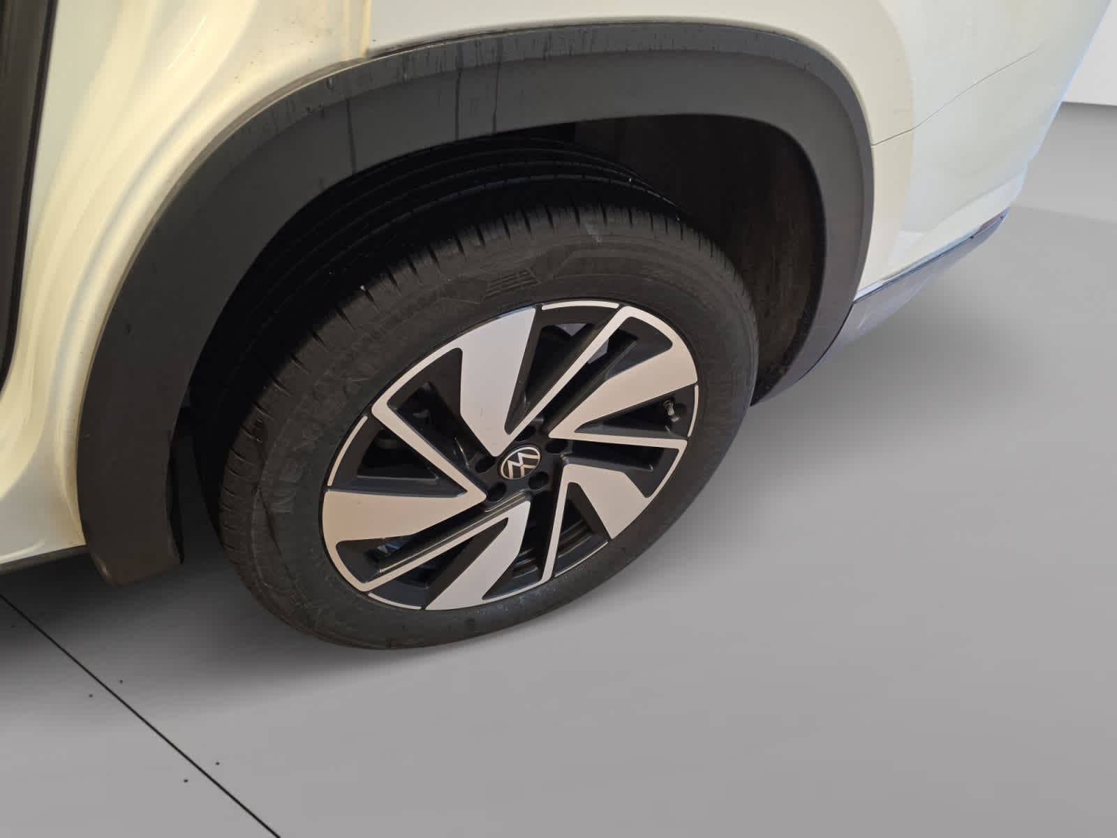 used 2025 Volkswagen Atlas car, priced at $39,998