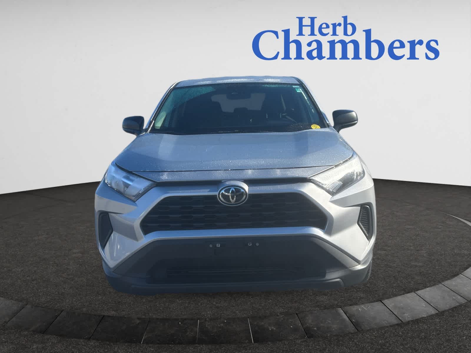 2023 Toyota RAV4 LE photo 2