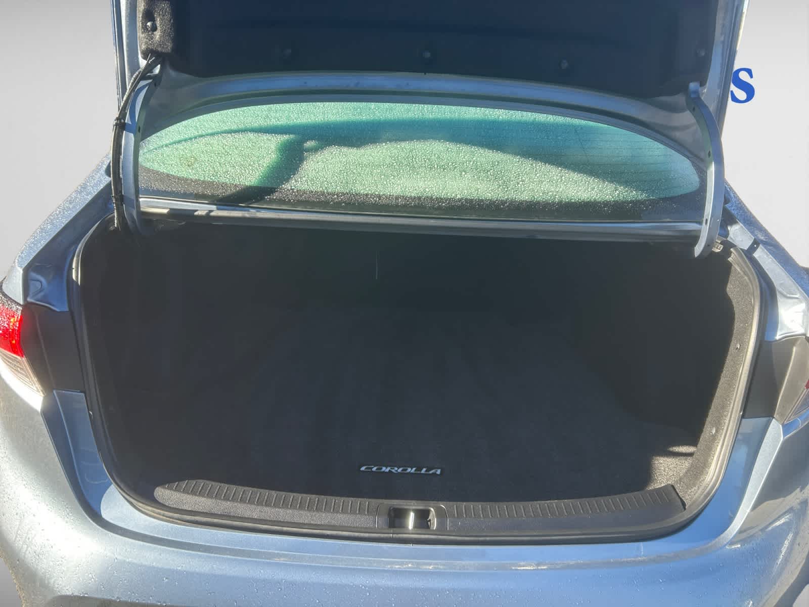 2022 Toyota Corolla LE photo 4