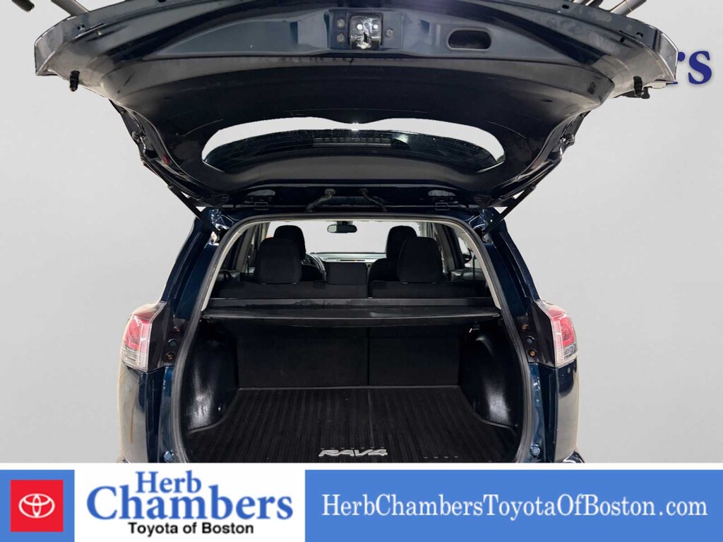 Used 2017 Toyota RAV4 LE SUV