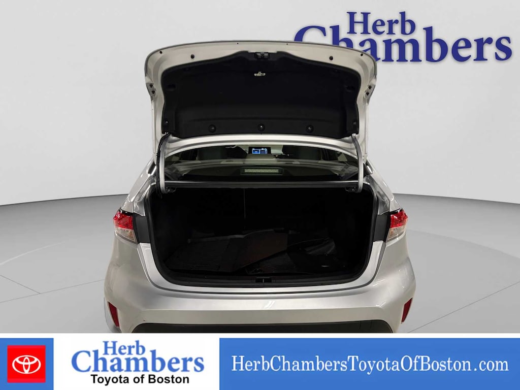 Used 2022 Toyota Corolla LE Sedan