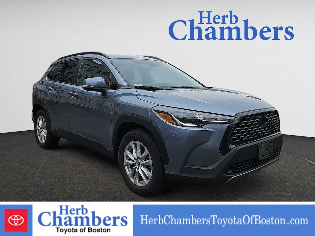 Used 2022 Toyota Corolla Cross LE SUV