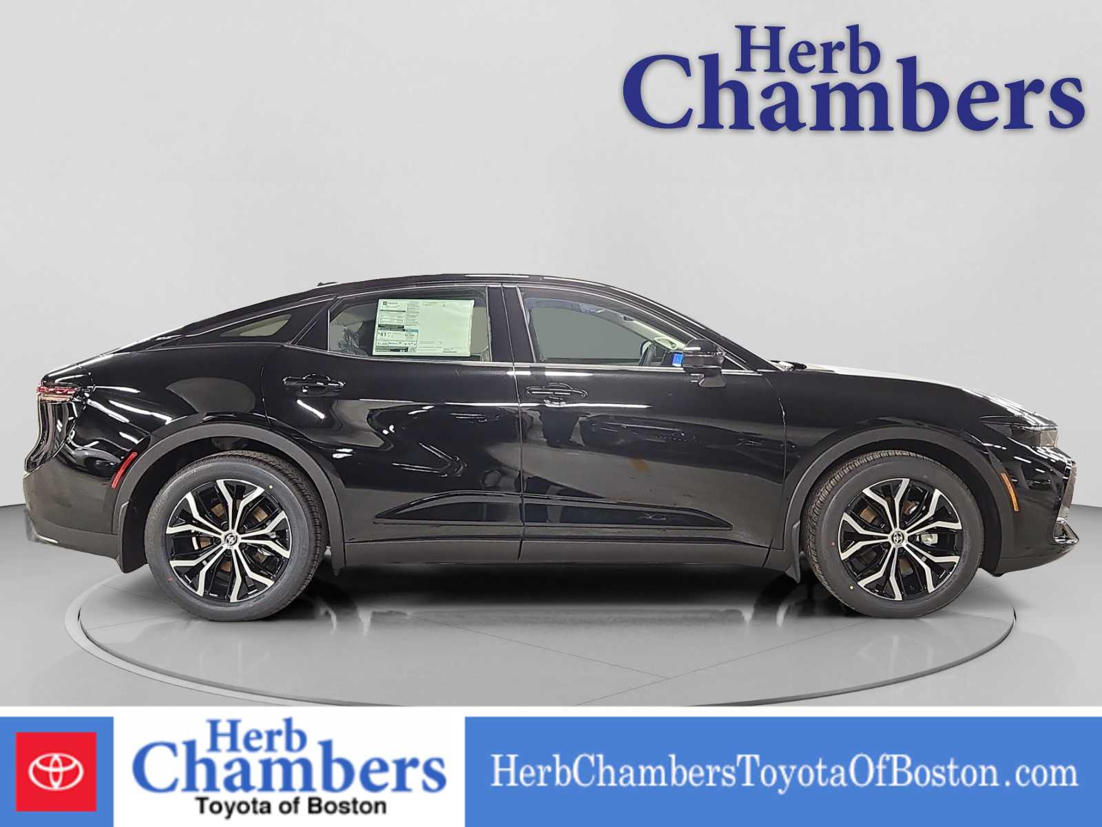 2026 Toyota Crown Limited - Photo 11