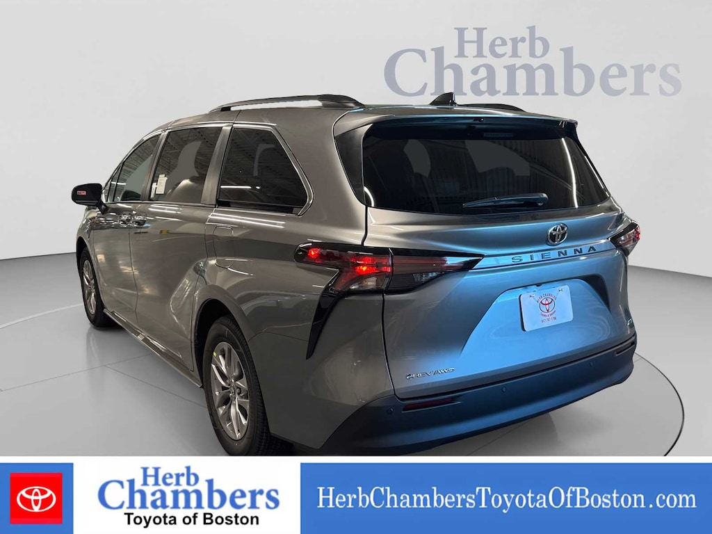 New 2026 Toyota Sienna XLE 7 Passenger Van Passenger Van