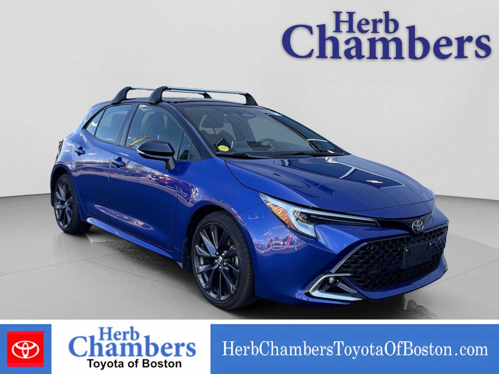 Used 2023 Toyota Corolla Hatchback XSE Sedan