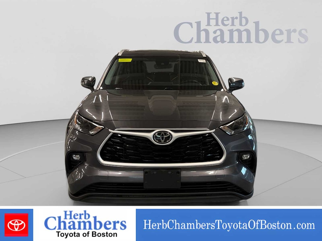 Used 2022 Toyota Highlander XLE SUV