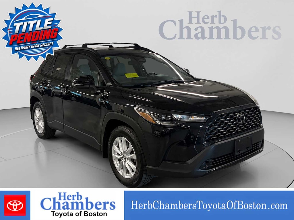Used 2024 Toyota Corolla Cross LE SUV