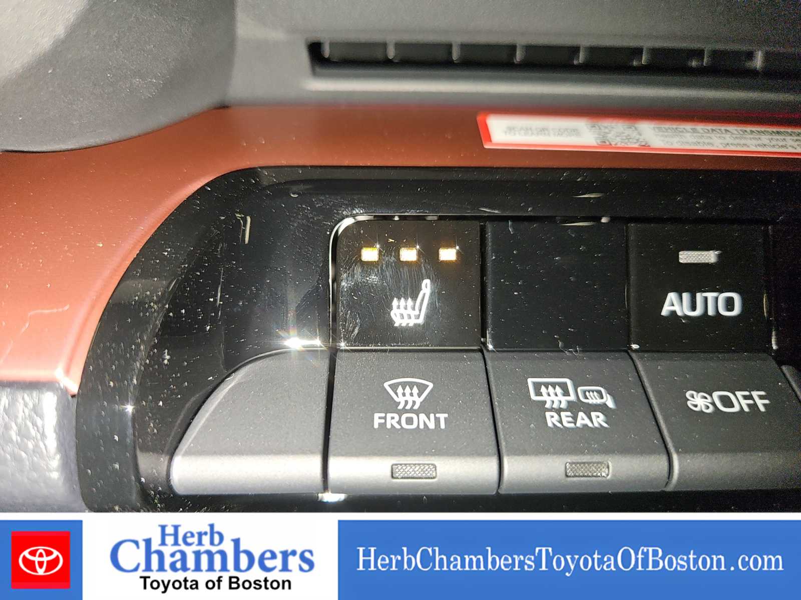 2026 Toyota Prius Plug-in Hybrid XSE - Photo 14