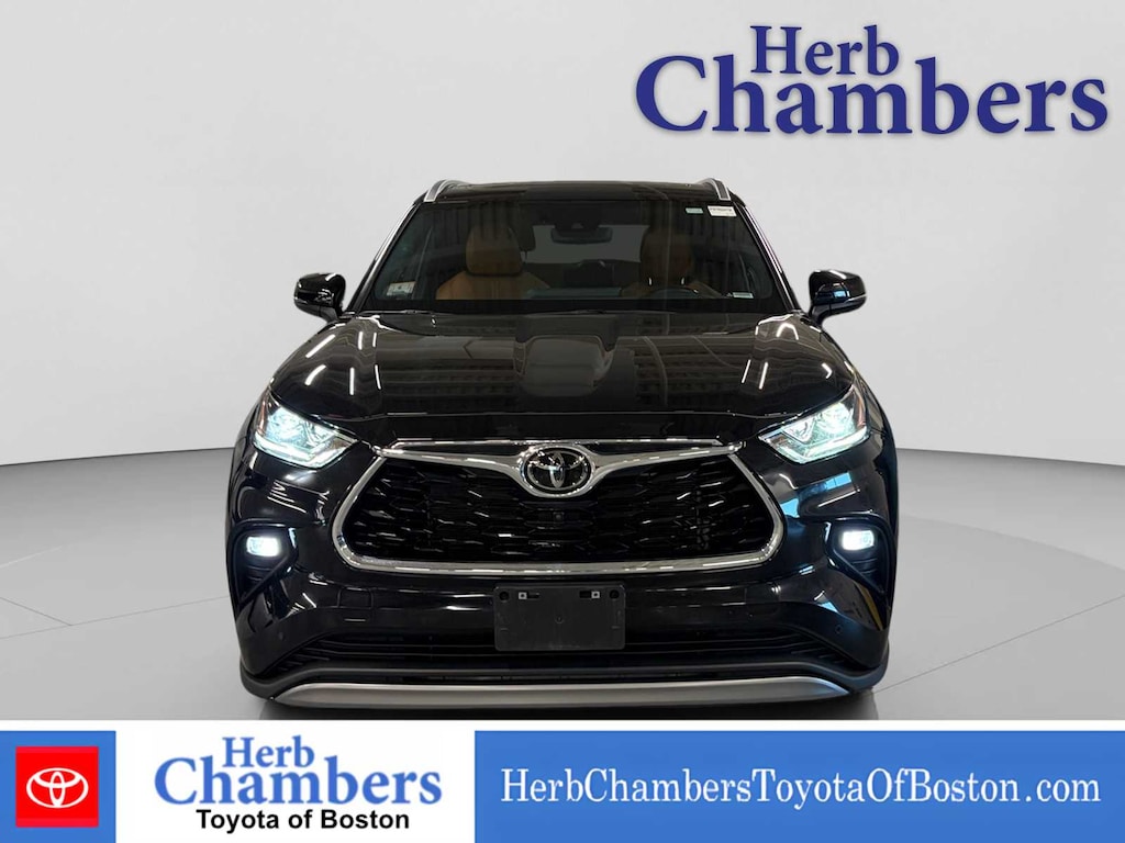 Used 2024 Toyota Highlander Platinum SUV