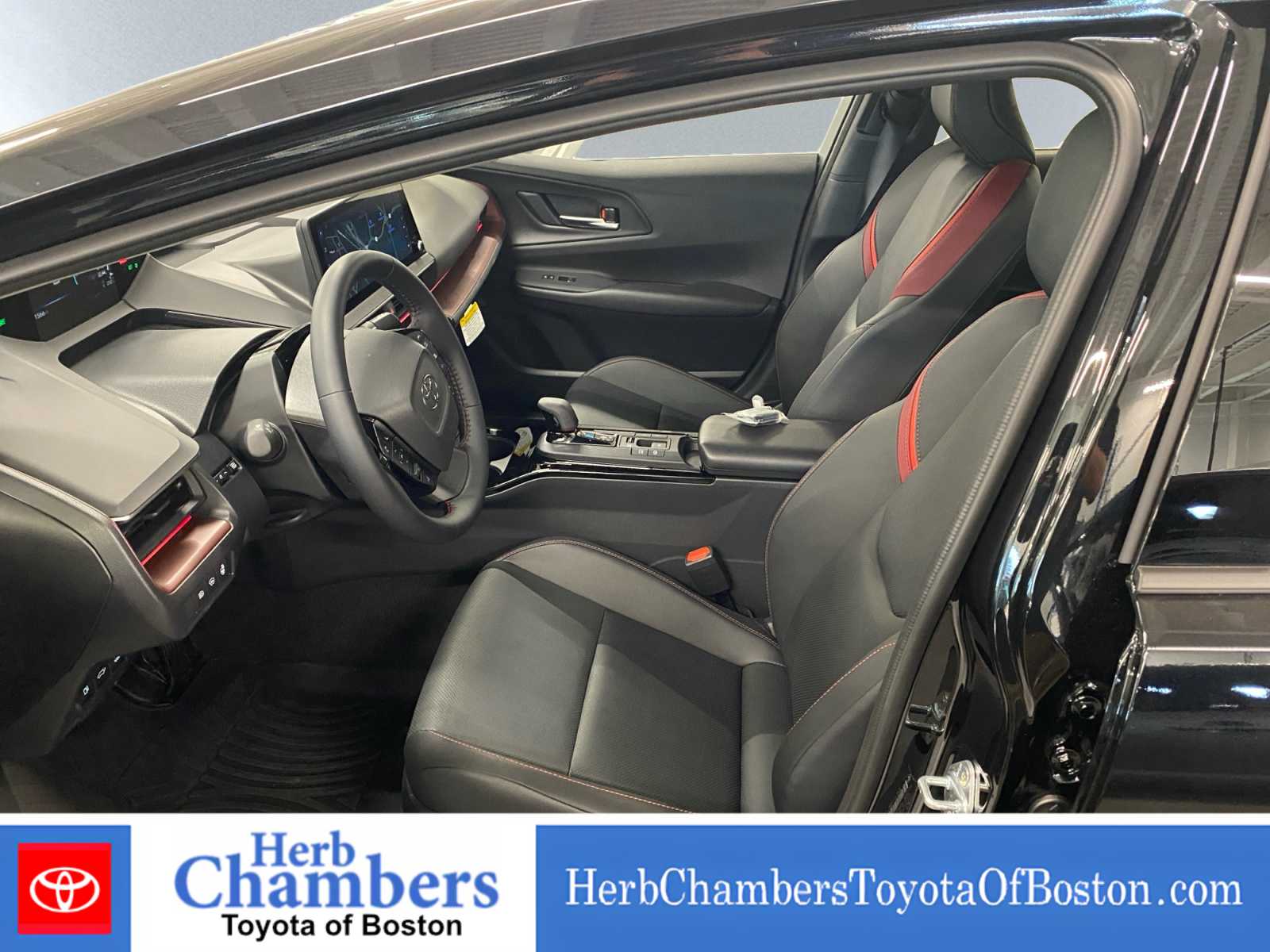 2026 Toyota Prius Plug-in Hybrid XSE Premium - Photo 7