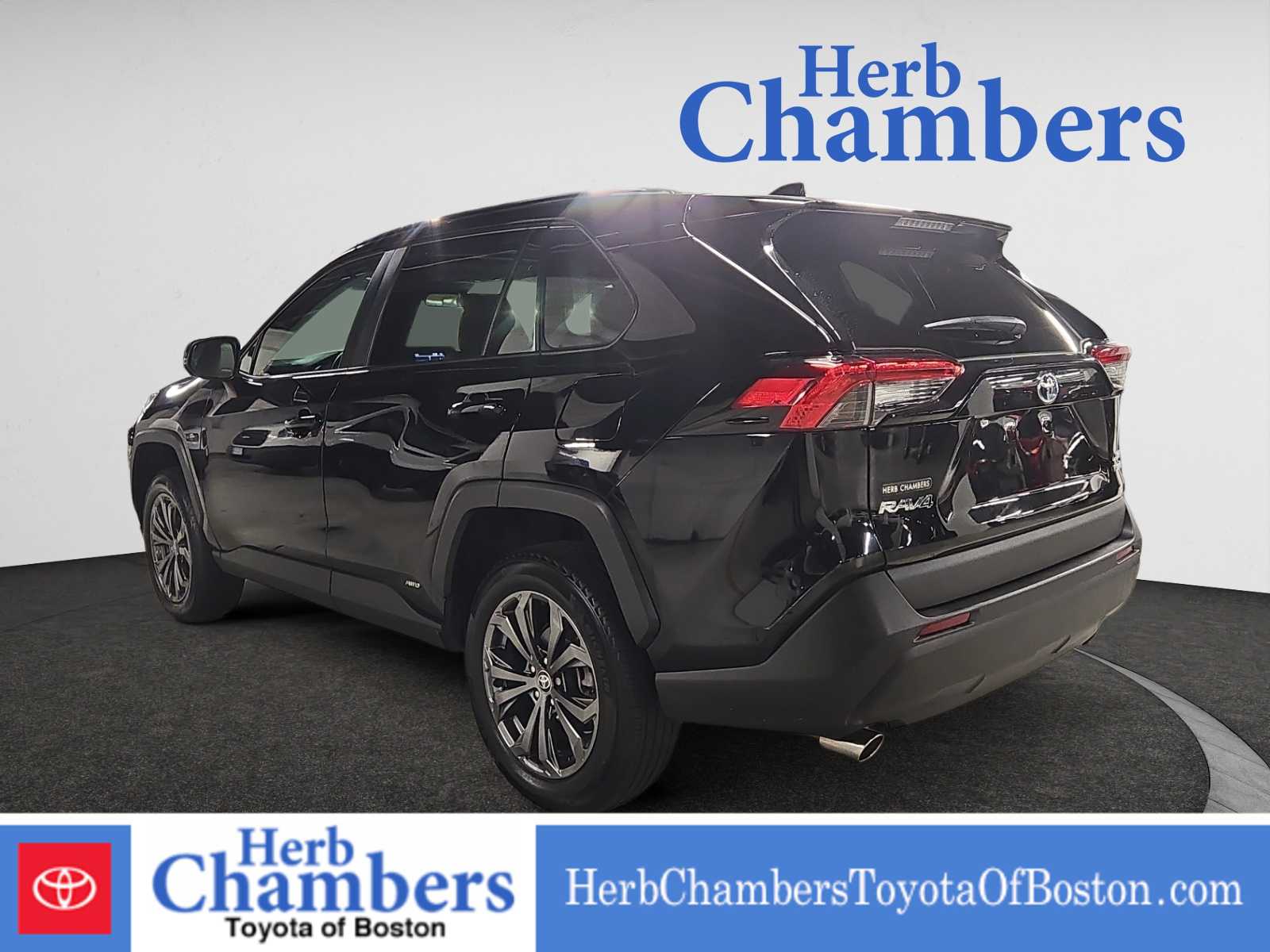 2022 Toyota RAV4 Hybrid XLE Premium photo 3