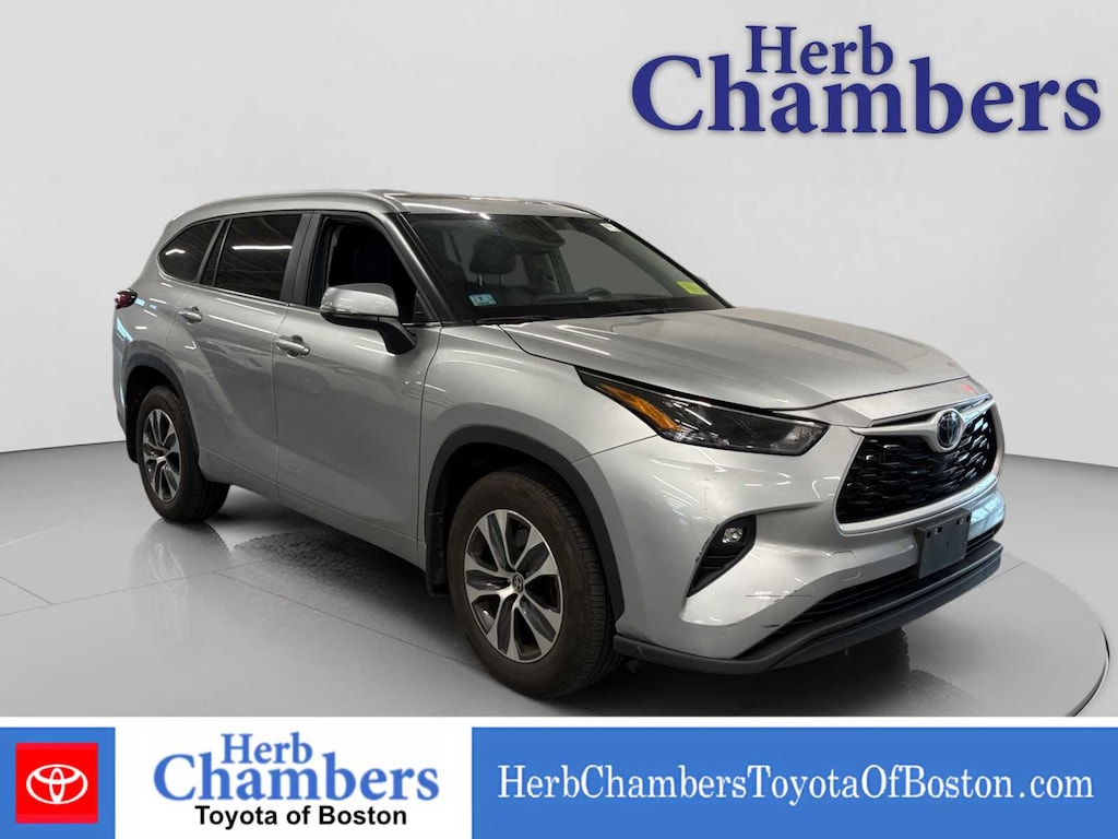 Used 2024 Toyota Highlander XLE SUV