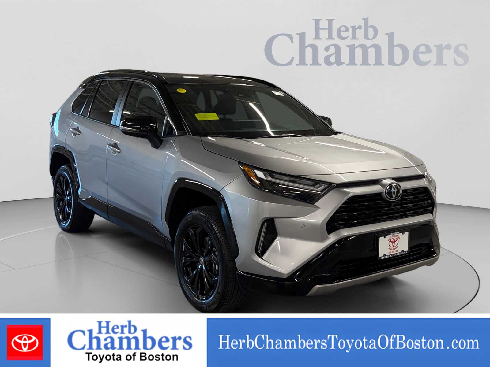 2025 Toyota RAV4 XSE