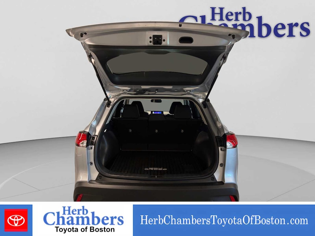 Used 2023 Toyota Corolla Cross LE SUV