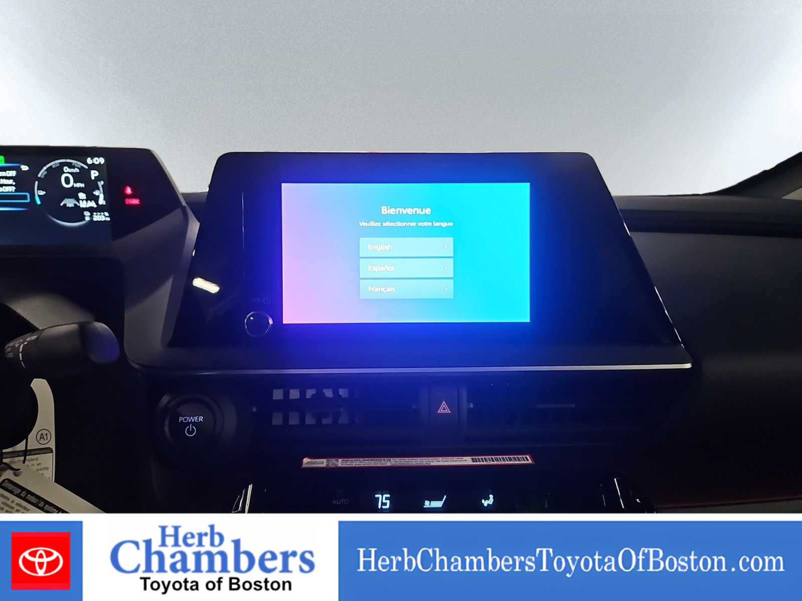 2026 Toyota Prius Plug-in Hybrid SE - Photo 15