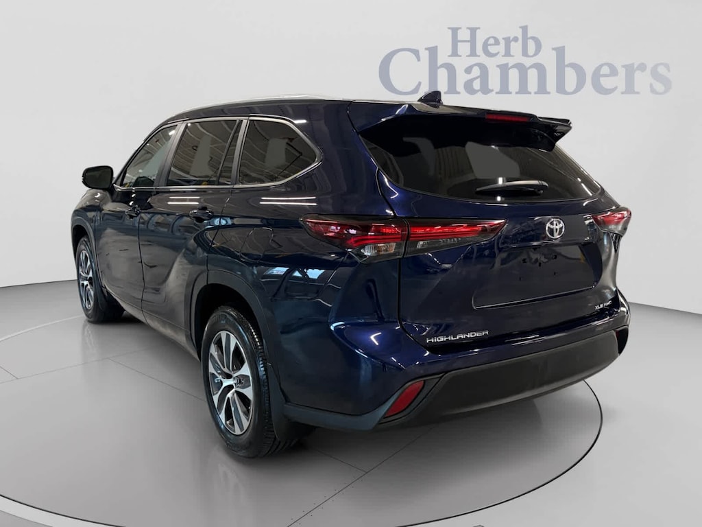 Used 2024 Toyota Highlander XLE SUV