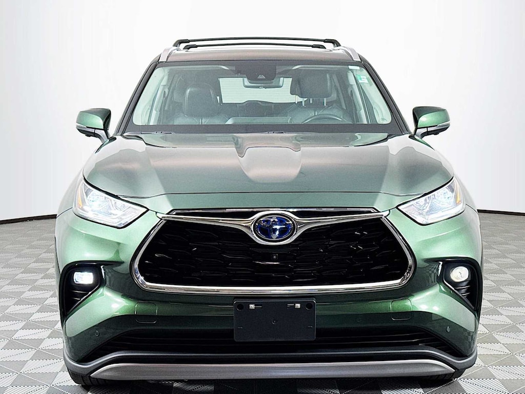 Used 2023 Toyota Highlander Hybrid Platinum SUV