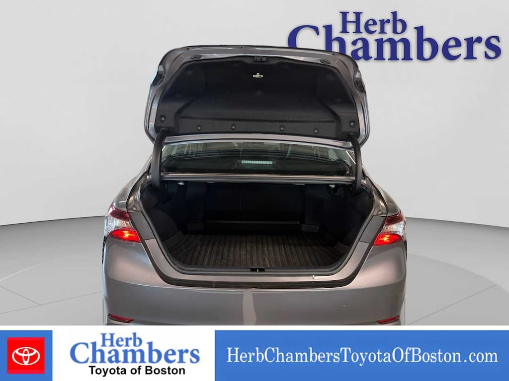 Used 2023 Toyota Camry SE Sedan