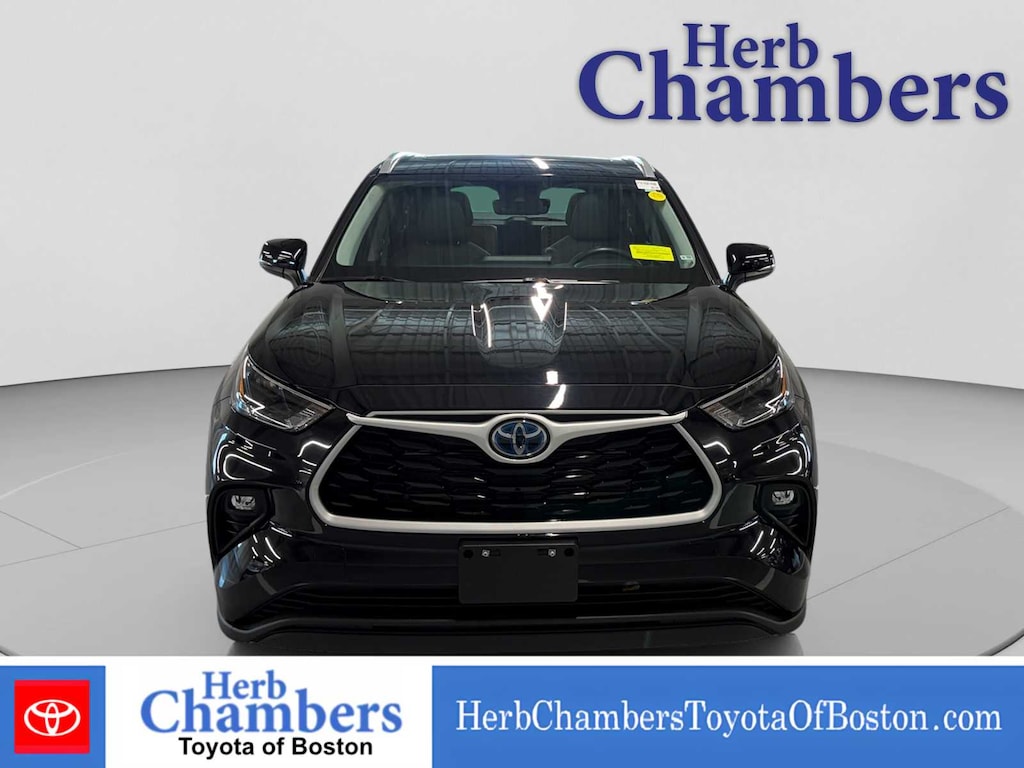 Used 2024 Toyota Highlander Hybrid XLE SUV