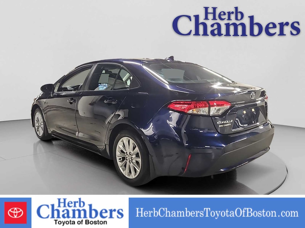 Used 2022 Toyota Corolla LE Sedan