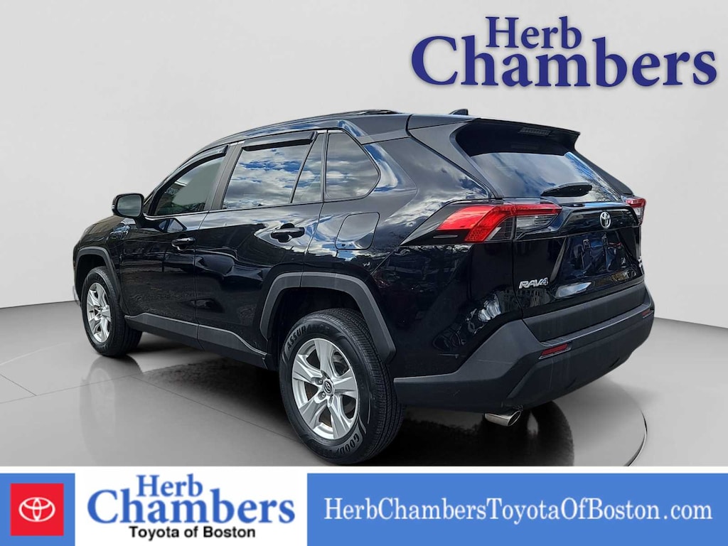 Used 2020 Toyota RAV4 XLE SUV