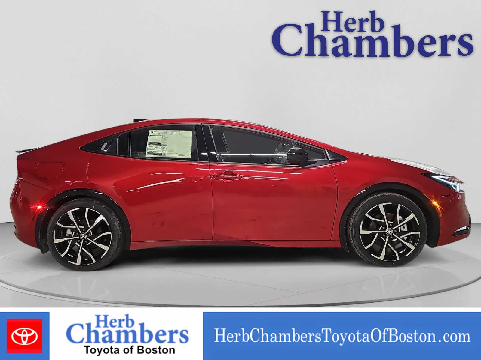 2026 Toyota Prius Plug-in Hybrid XSE - Photo 11