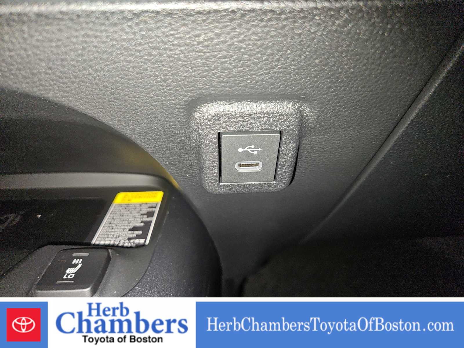 2026 Toyota Corolla XSE - Photo 14