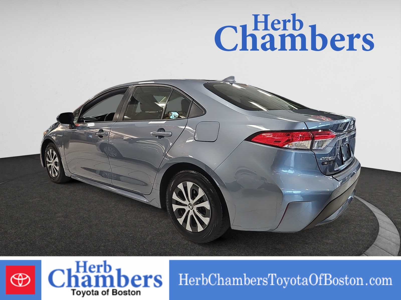 2021 Toyota Corolla Hybrid LE photo 3