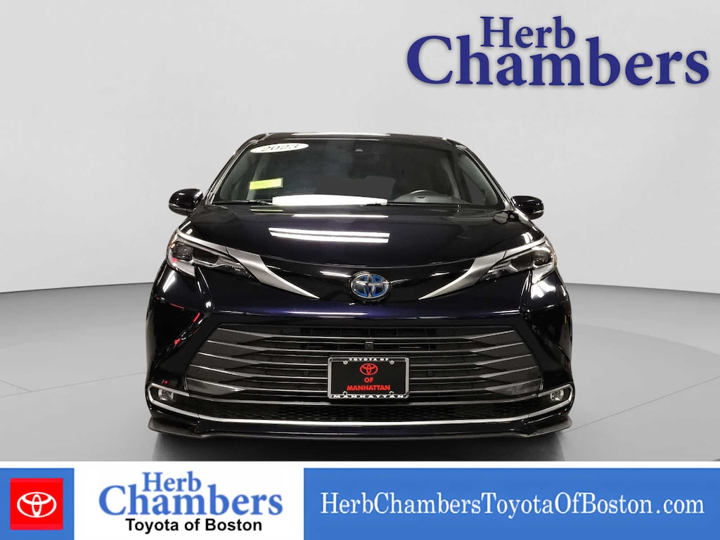 Used 2023 Toyota Sienna Platinum Van