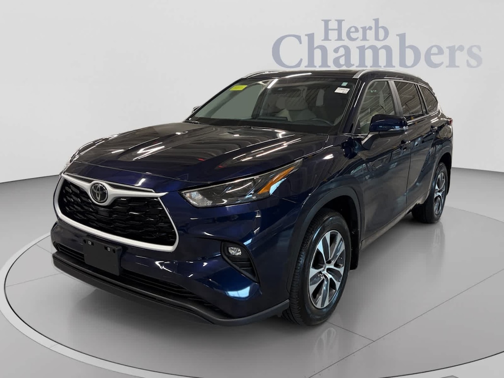 Used 2024 Toyota Highlander XLE SUV