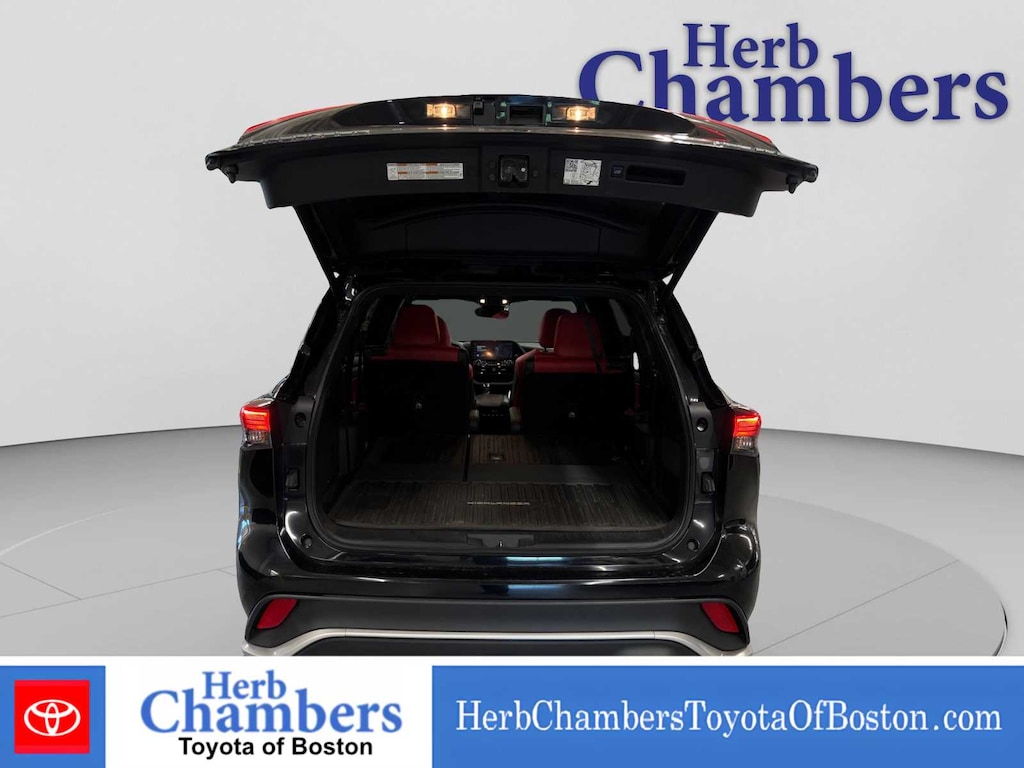 Used 2024 Toyota Highlander XSE SUV