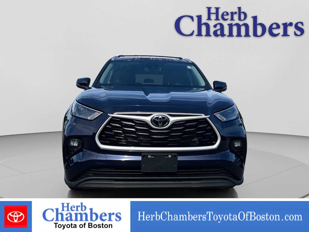 Used 2024 Toyota Highlander XLE SUV