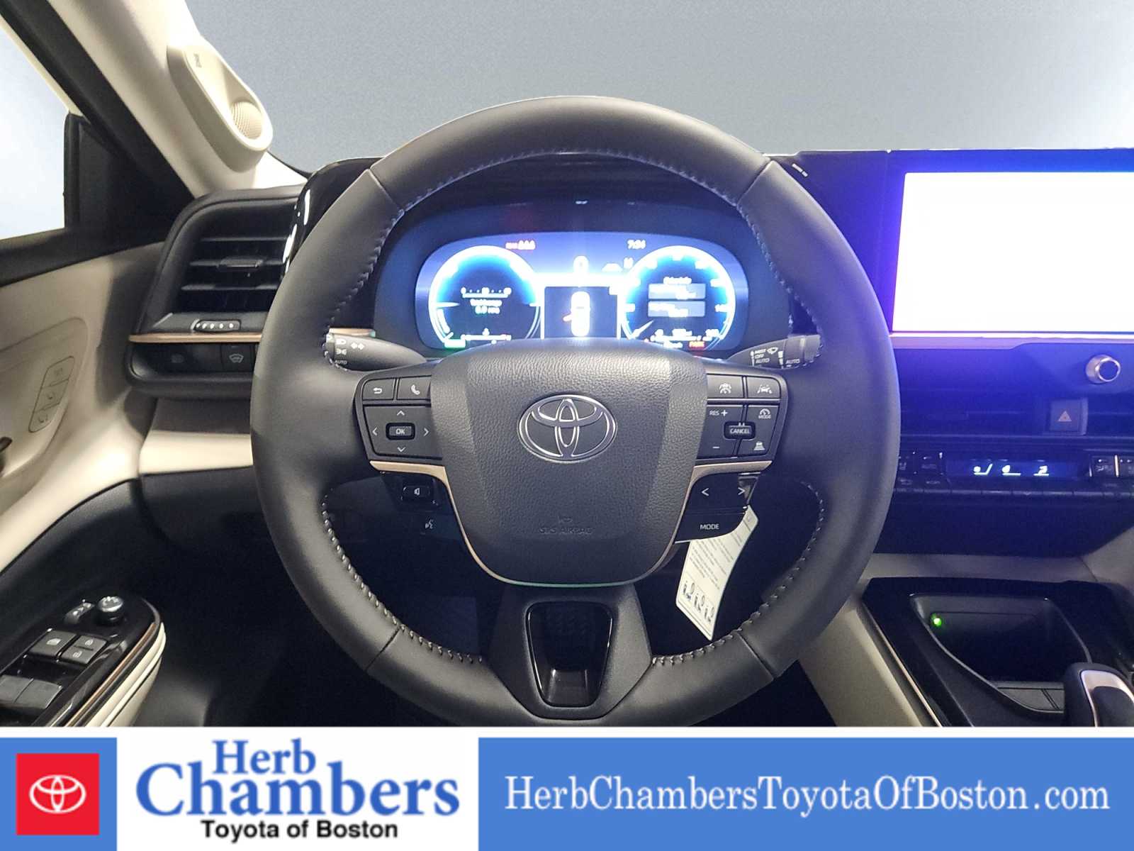 2026 Toyota Crown Limited - Photo 18