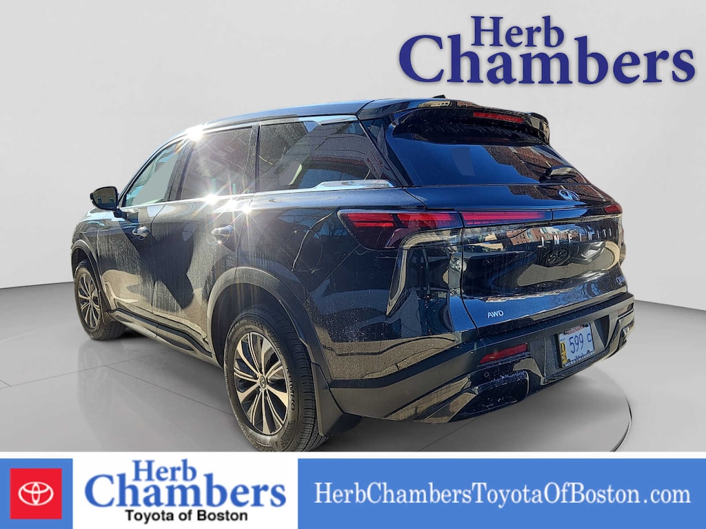 Used 2025 INFINITI QX60 Pure SUV