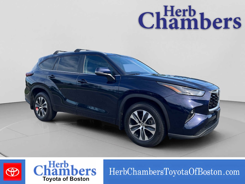 Used 2024 Toyota Highlander XLE SUV