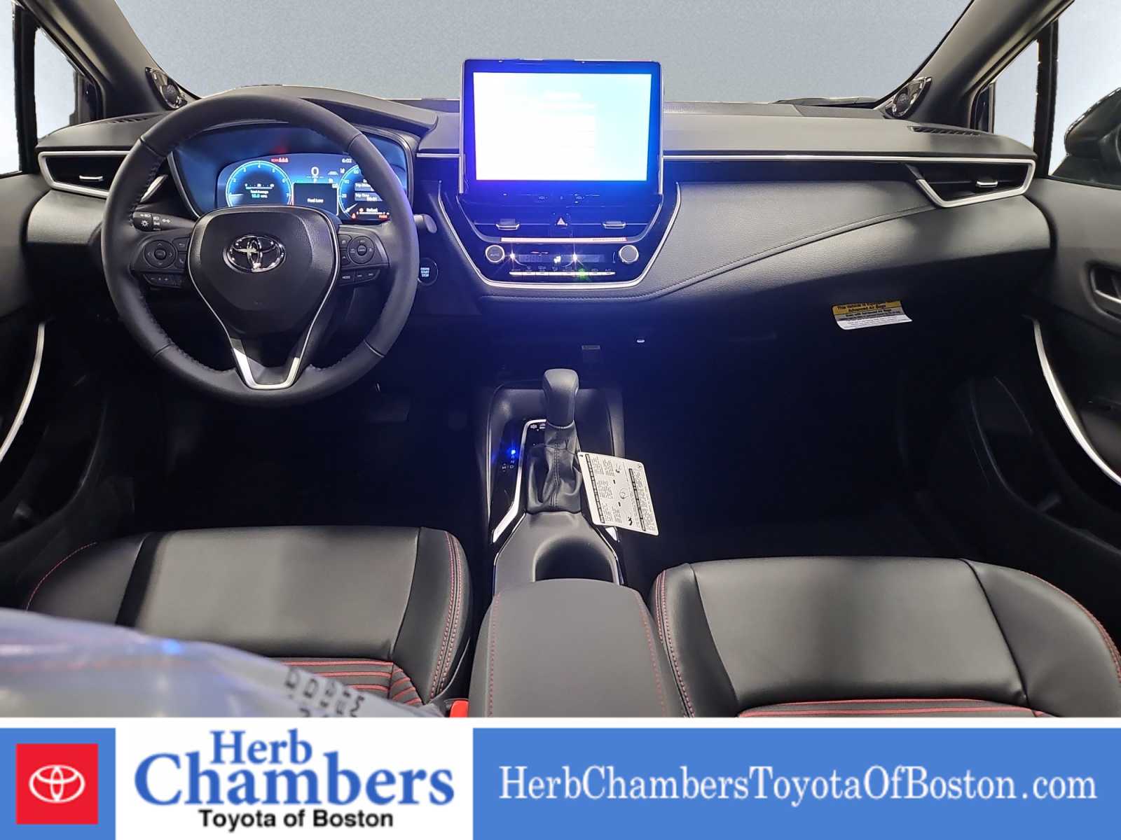 2026 Toyota Corolla XSE - Photo 6